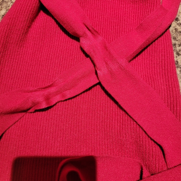 4SI3NNA – Olivia Tie Waist Sweater Mini Dress in Fushia, size XS - Picture 6 of 7